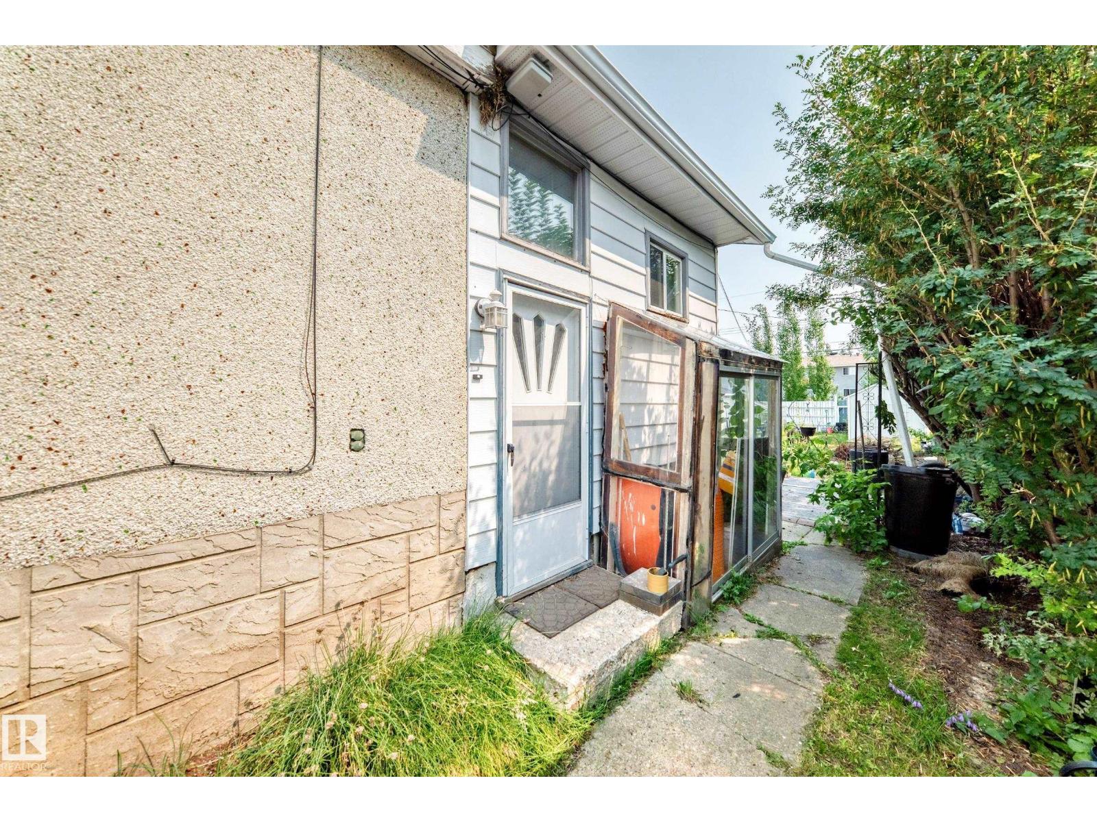 9031 150 Street NW - Photo 48