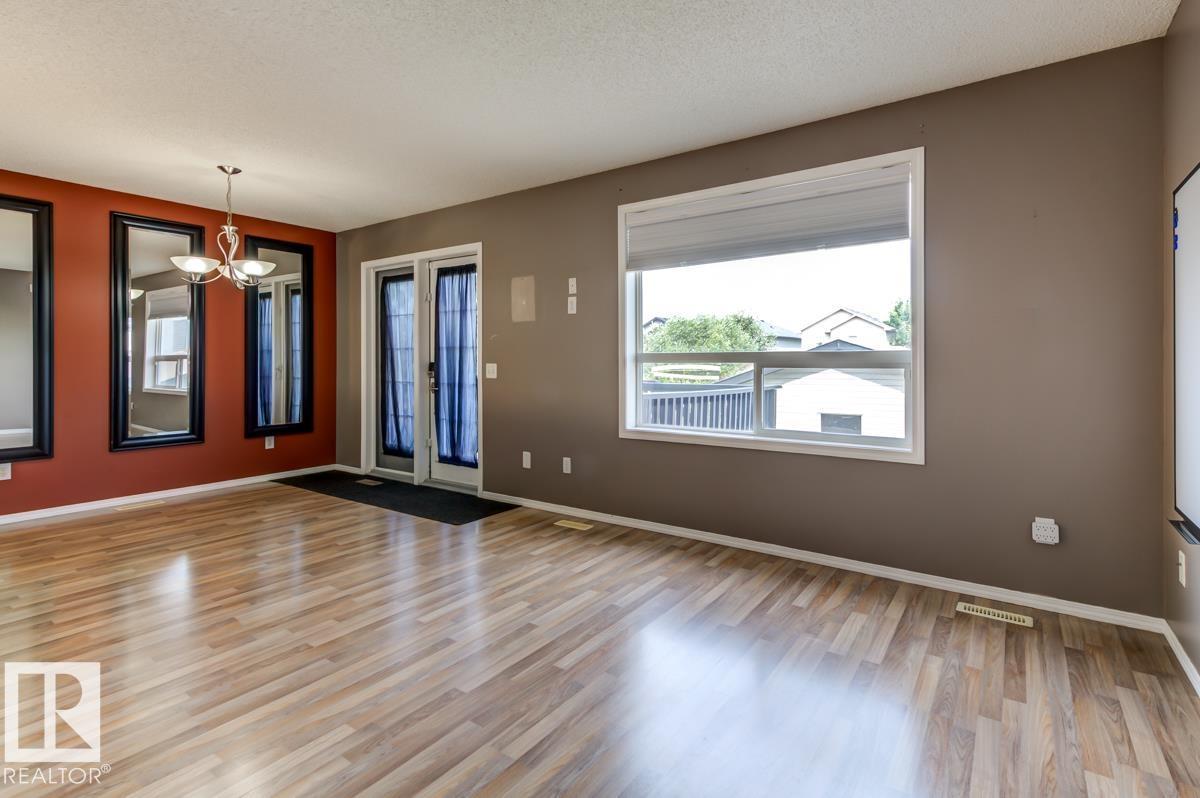 17703 90 ST NW - 17