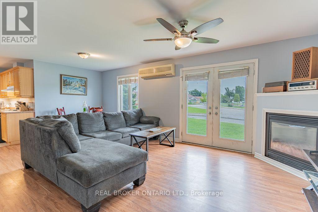 #103 32 LA CROISEE STREET - 11