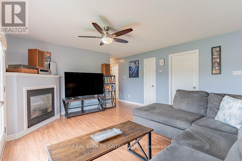 #103 32 LA CROISEE STREET - 12