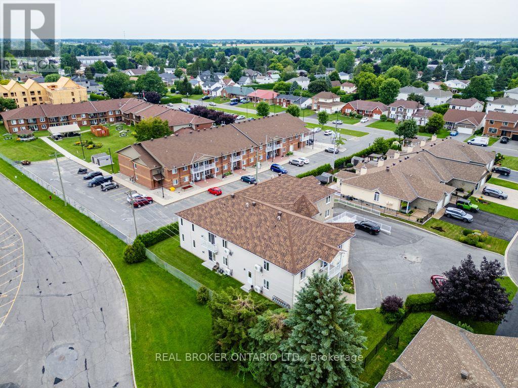 #103 32 LA CROISEE STREET - 22