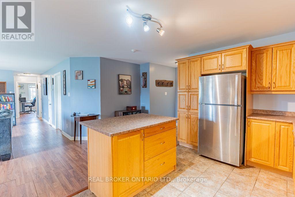 #103 32 LA CROISEE STREET - 6
