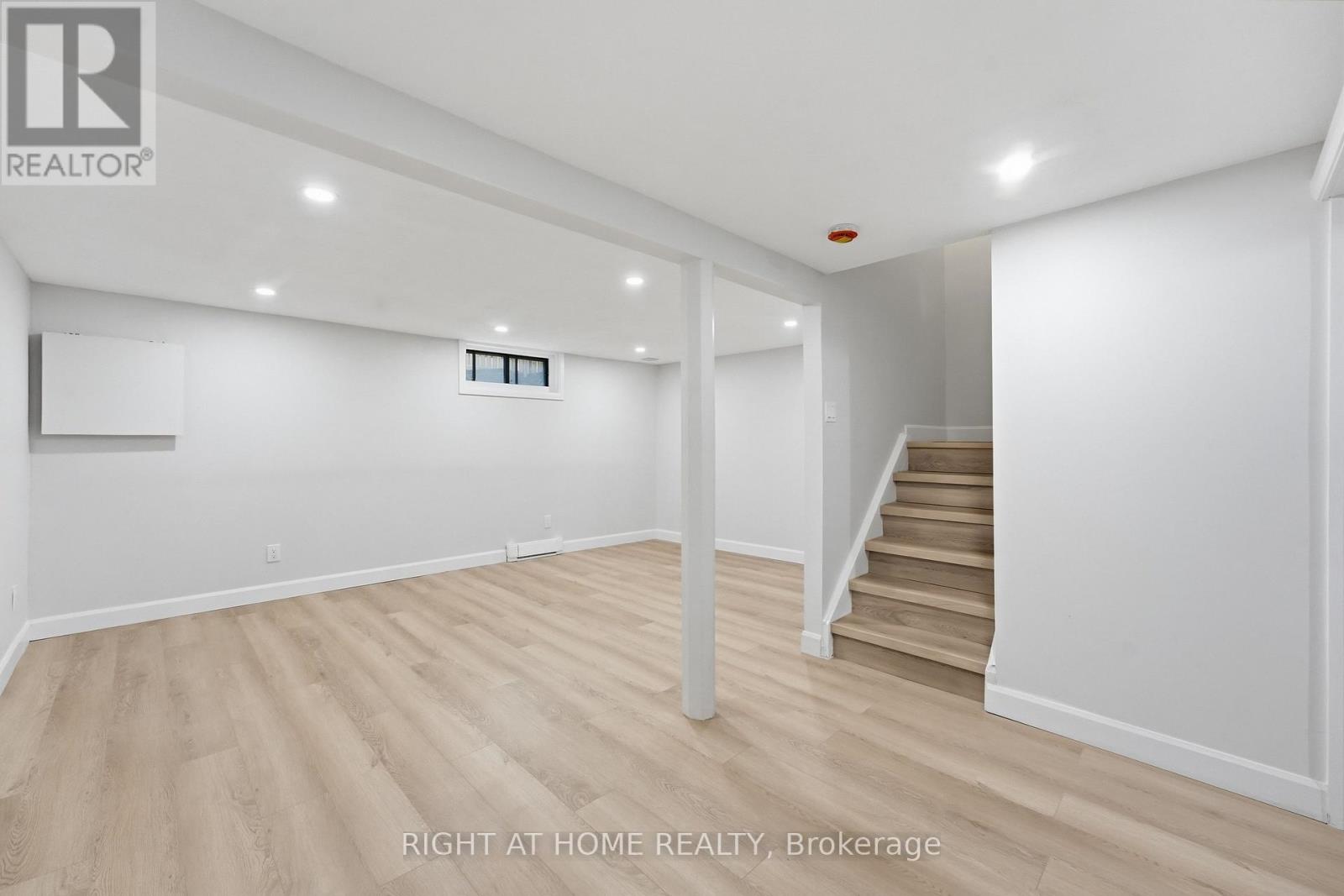 3 Bed, 2 Bath House for Sale in Ottawa – 3 – 7874 JEANNE D’ARC BOULEVARD, Ottawa – MLS# X13643184 - Image 21