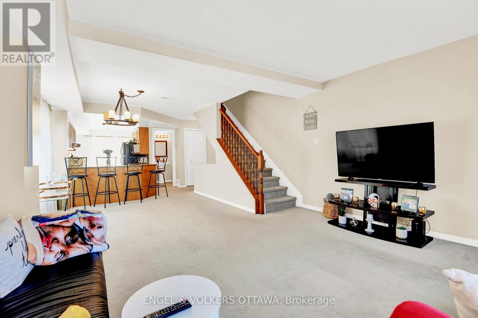 2 Bed, 3 Bath House for Rent in Ottawa – 38 LAKEPOINTE DRIVE, Ottawa – MLS# X13643186 - Image 12