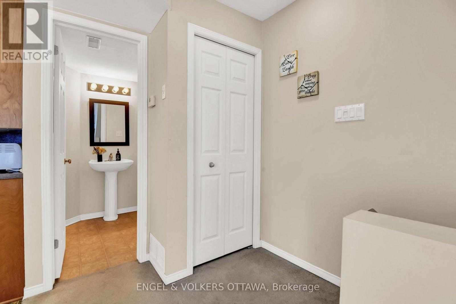 2 Bed, 3 Bath House for Rent in Ottawa – 38 LAKEPOINTE DRIVE, Ottawa – MLS# X13643186 - Image 23