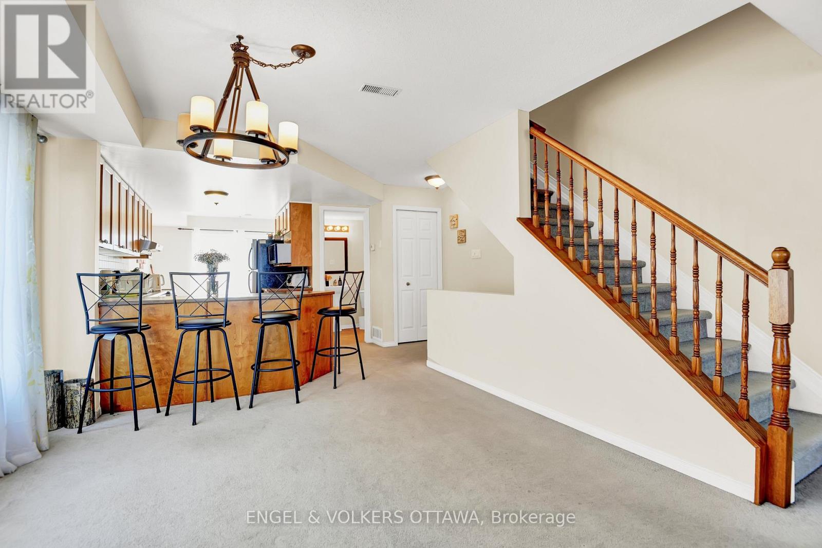 2 Bed, 3 Bath House for Rent in Ottawa – 38 LAKEPOINTE DRIVE, Ottawa – MLS# X13643186 - Image 9