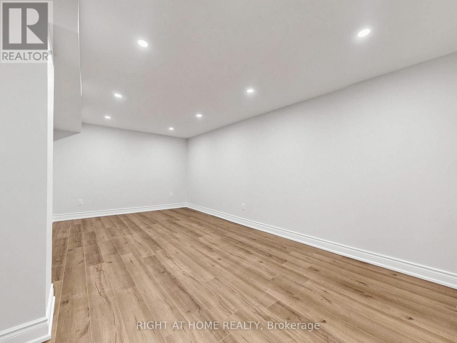 1332 FENELON CRESCENT - 20