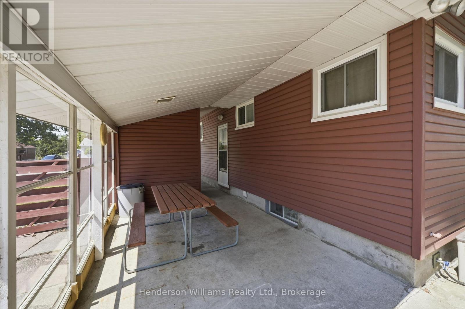 127 HERCHIMER AVENUE - Image 34