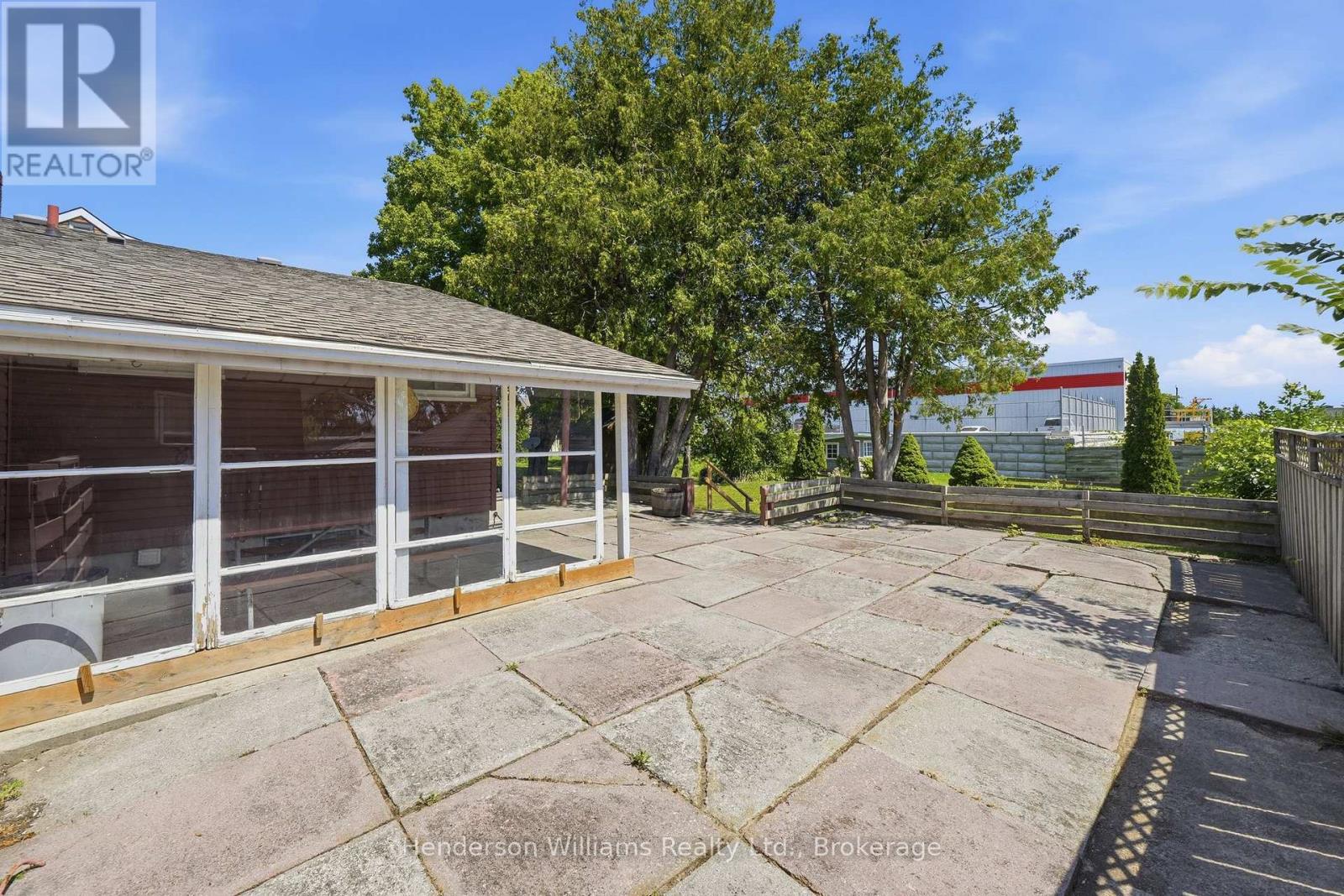 127 HERCHIMER AVENUE - Image 37