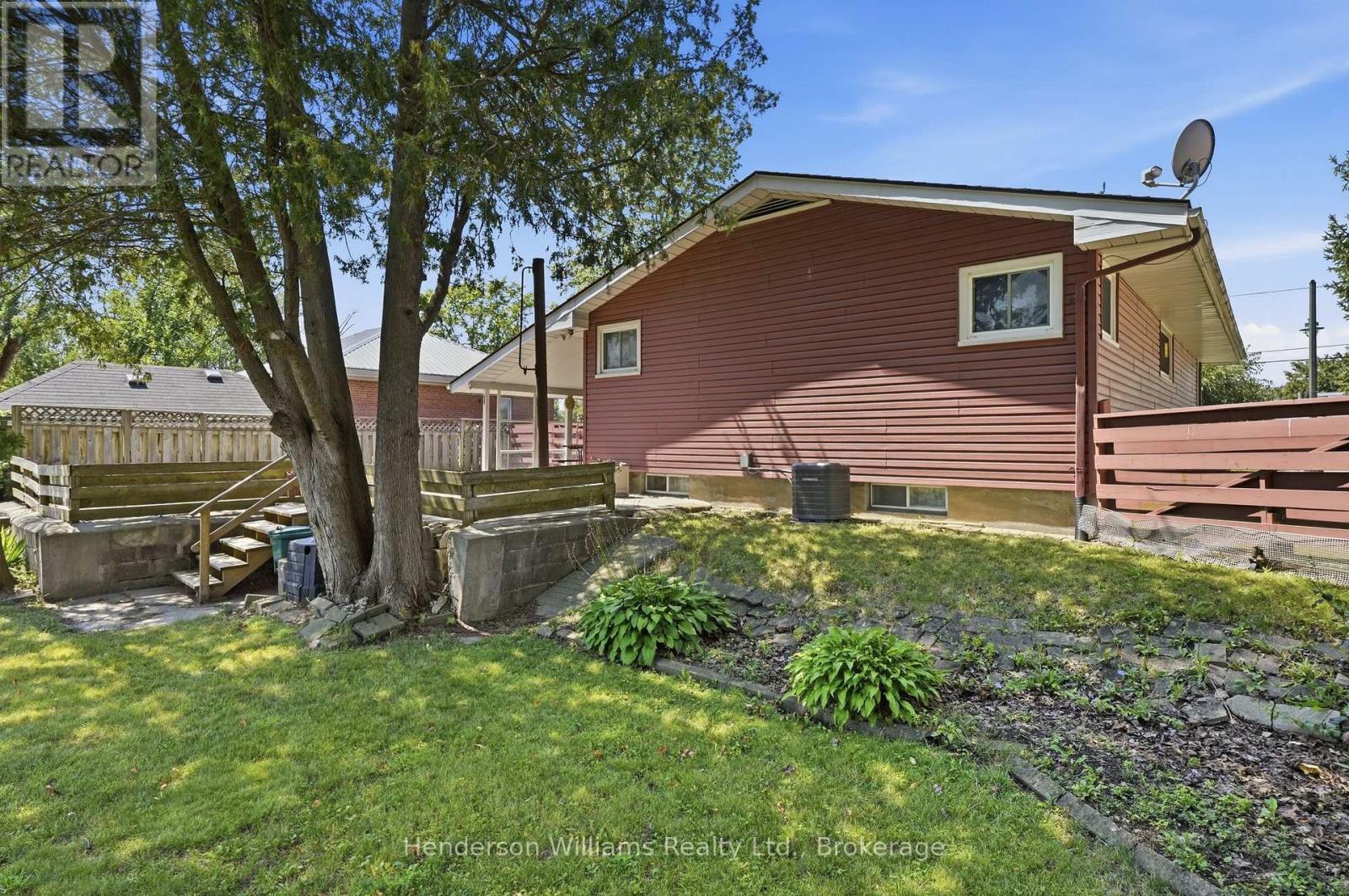127 HERCHIMER AVENUE - Image 41