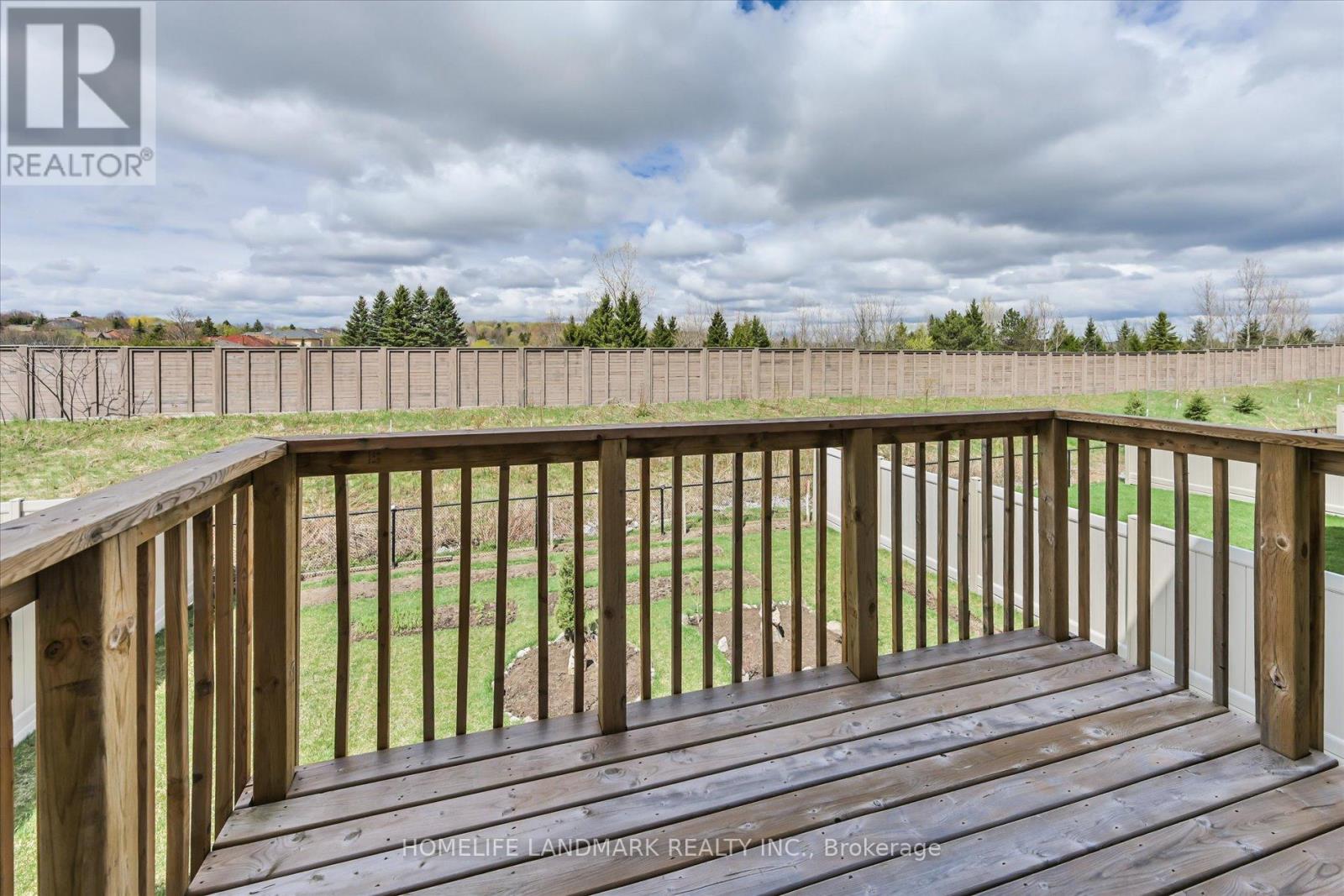 108 PINE HILL CRESCENT E - 23