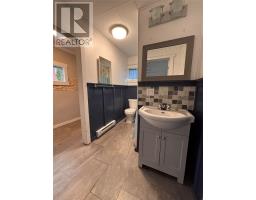 11 Hinks Lane thumbnail 9