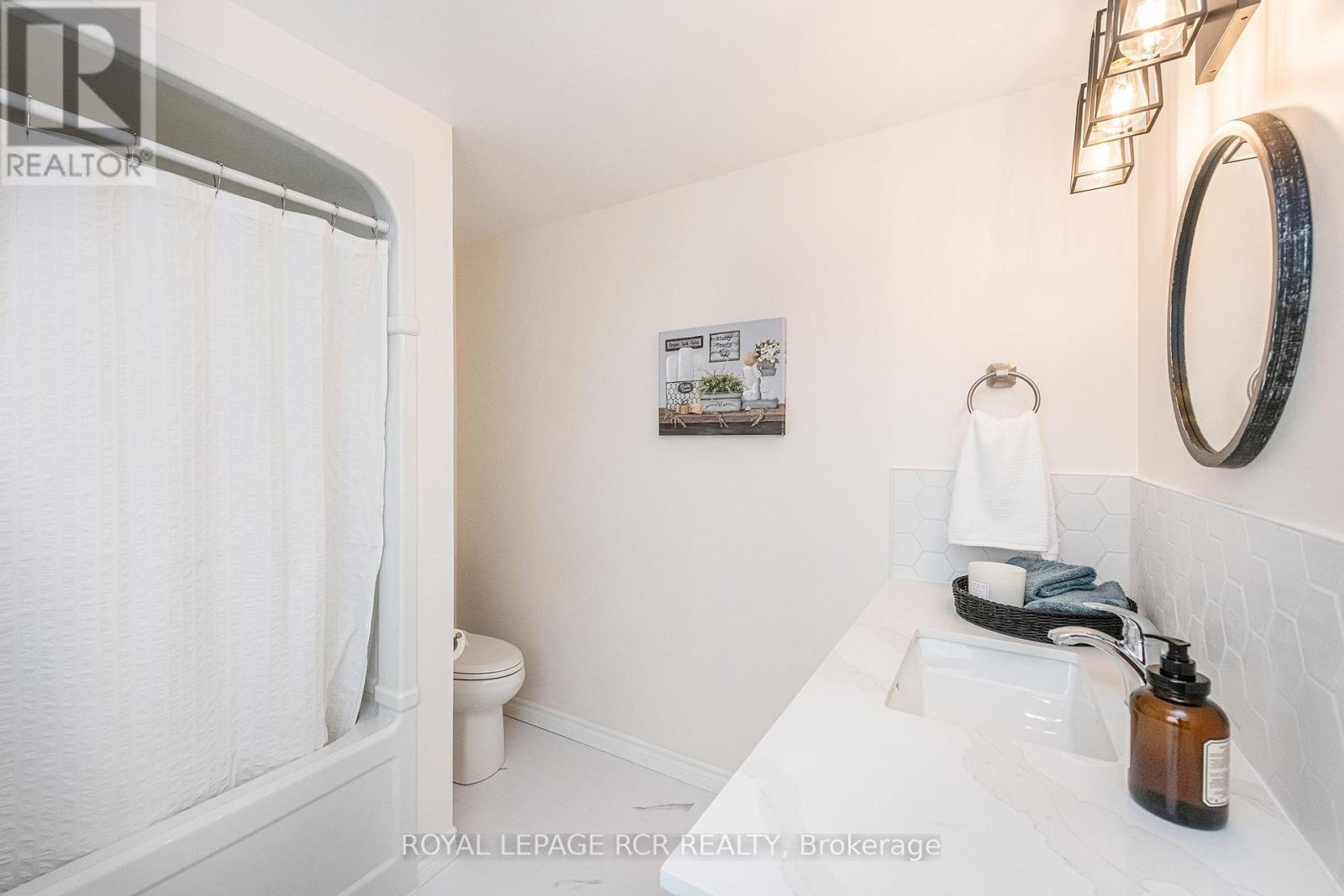 1026 QUEENS BUSH ROAD - 30