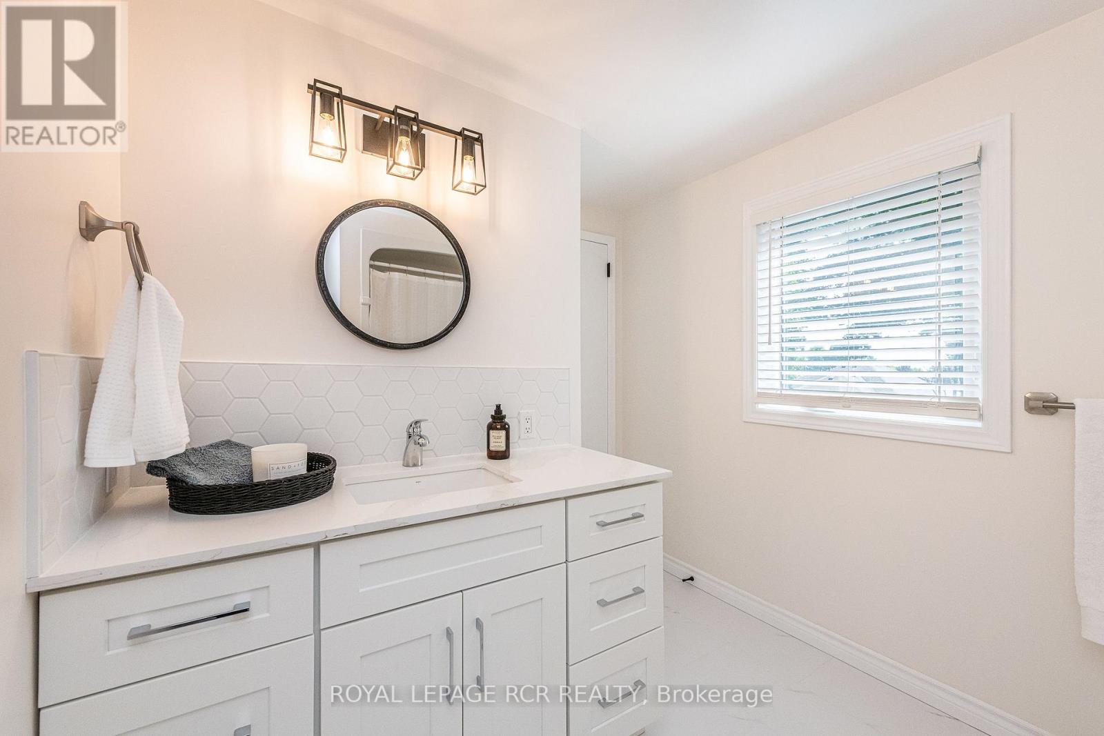 1026 QUEENS BUSH ROAD - 31