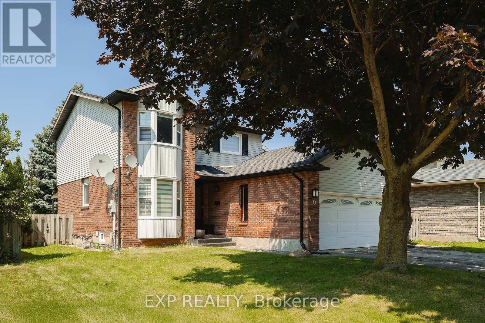 9 HOLM STREET — photo 3