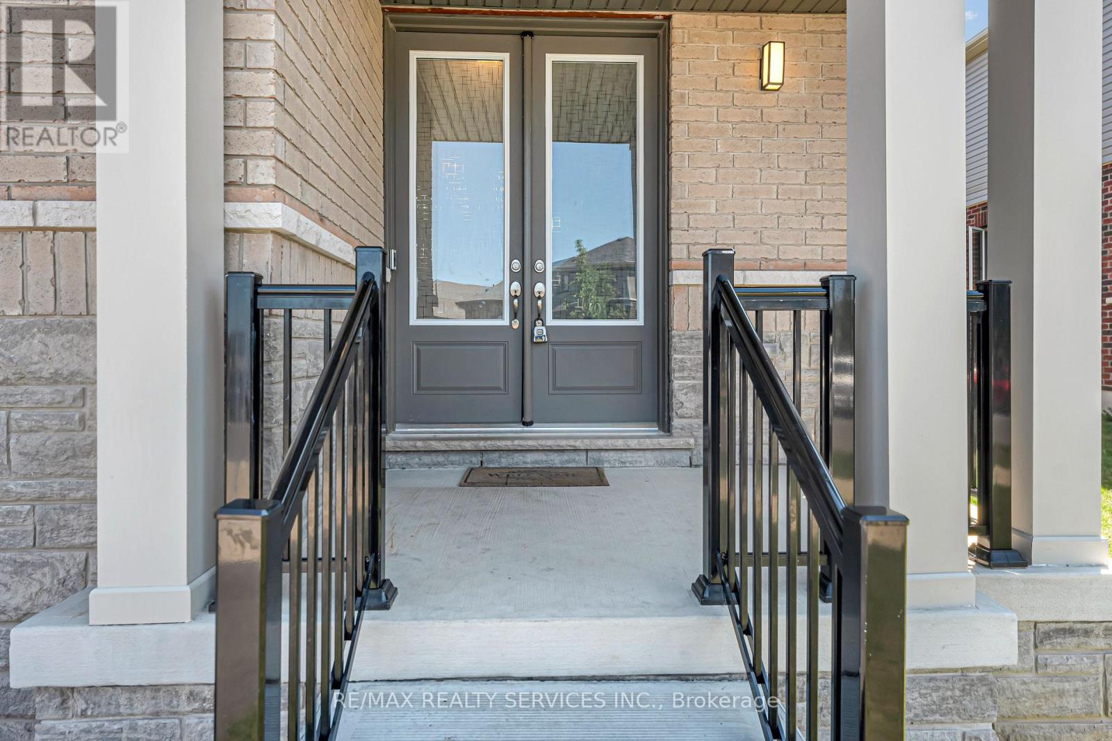 13 STEADMAN STREET — photo 3