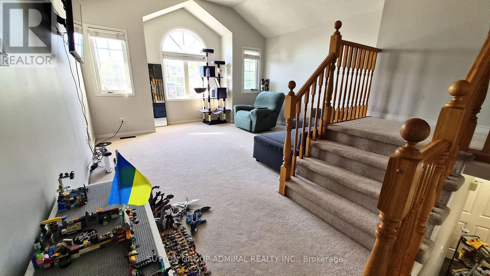 115 PEACH BLOSSOM CRESCENT - 8
