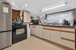 389 Harbison Avenue W, Winnipeg, MB R2L0A4 Photo 7