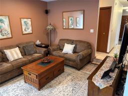103 Pear Tree Bay, Winnipeg, MB R2N1S7 Photo 15