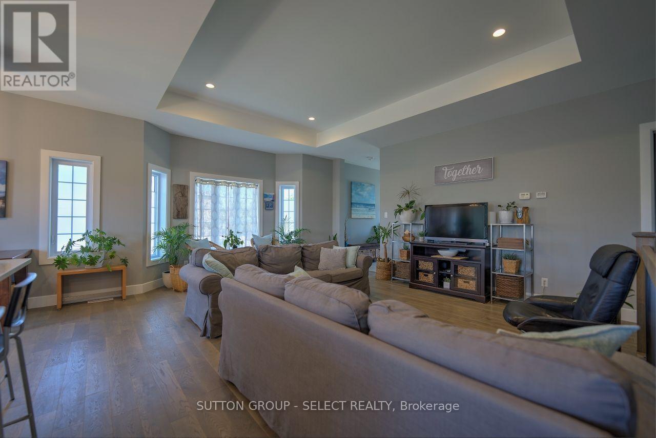 4 BROOKLAWN DRIVE - Image 23