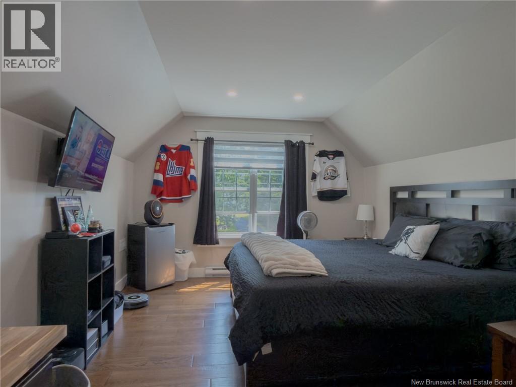 72 Longwood Drive - 28