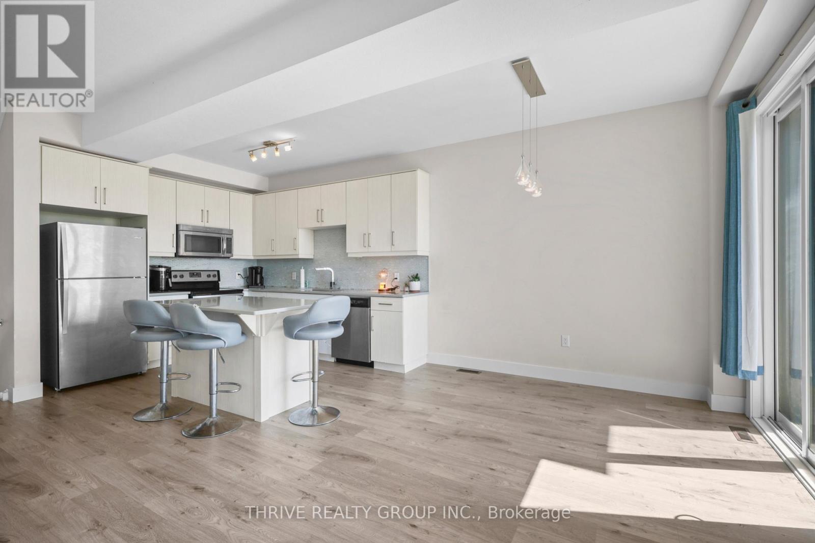 981 WEST VILLAGE SQUARE - Image 18