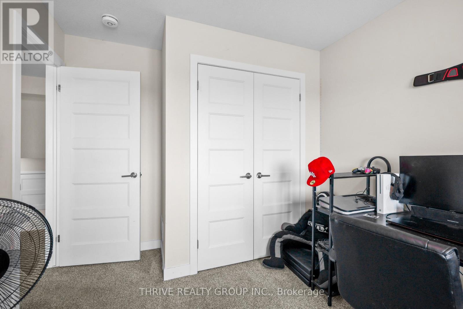 981 WEST VILLAGE SQUARE - Image 23