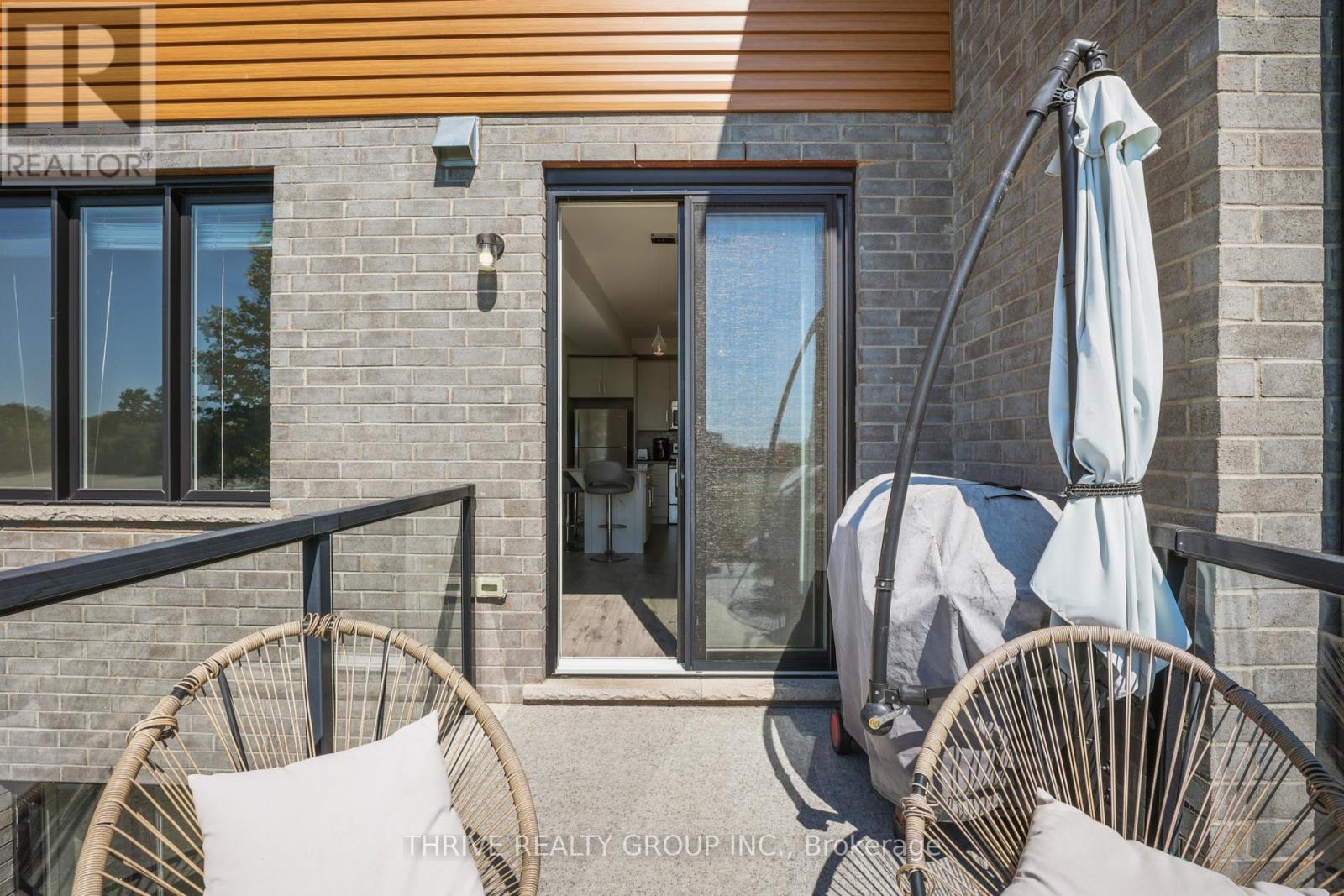 981 WEST VILLAGE SQUARE - 37