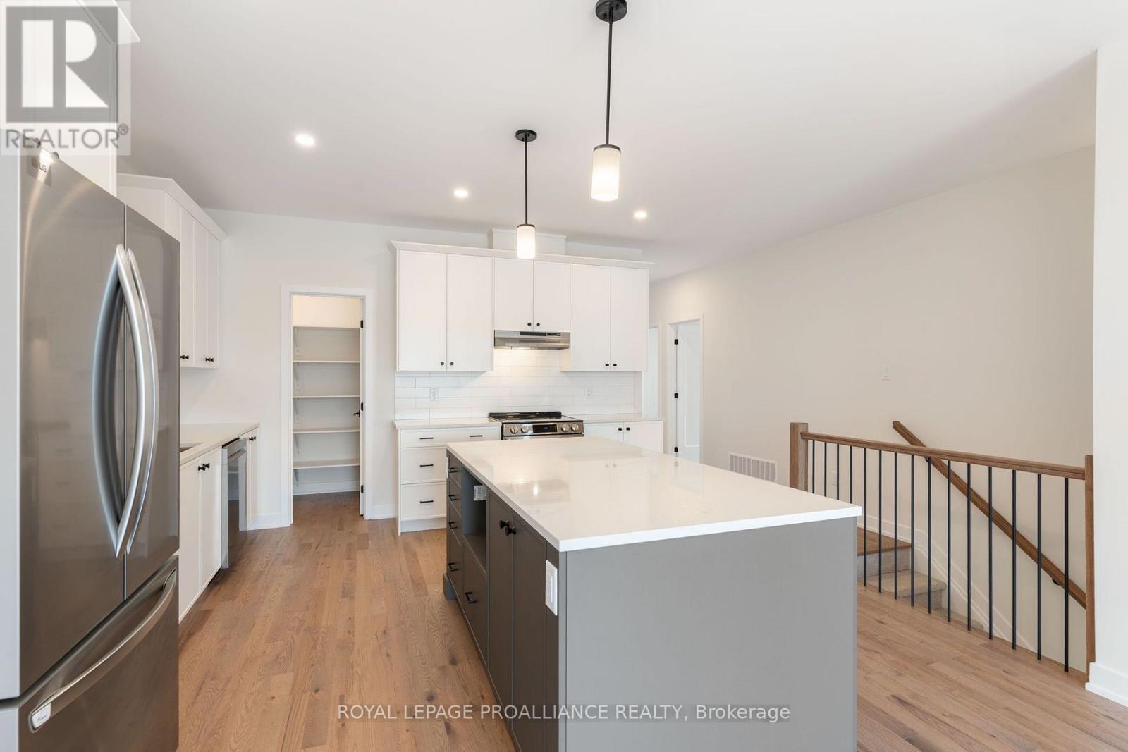 1076 MOORE STREET - Image 18