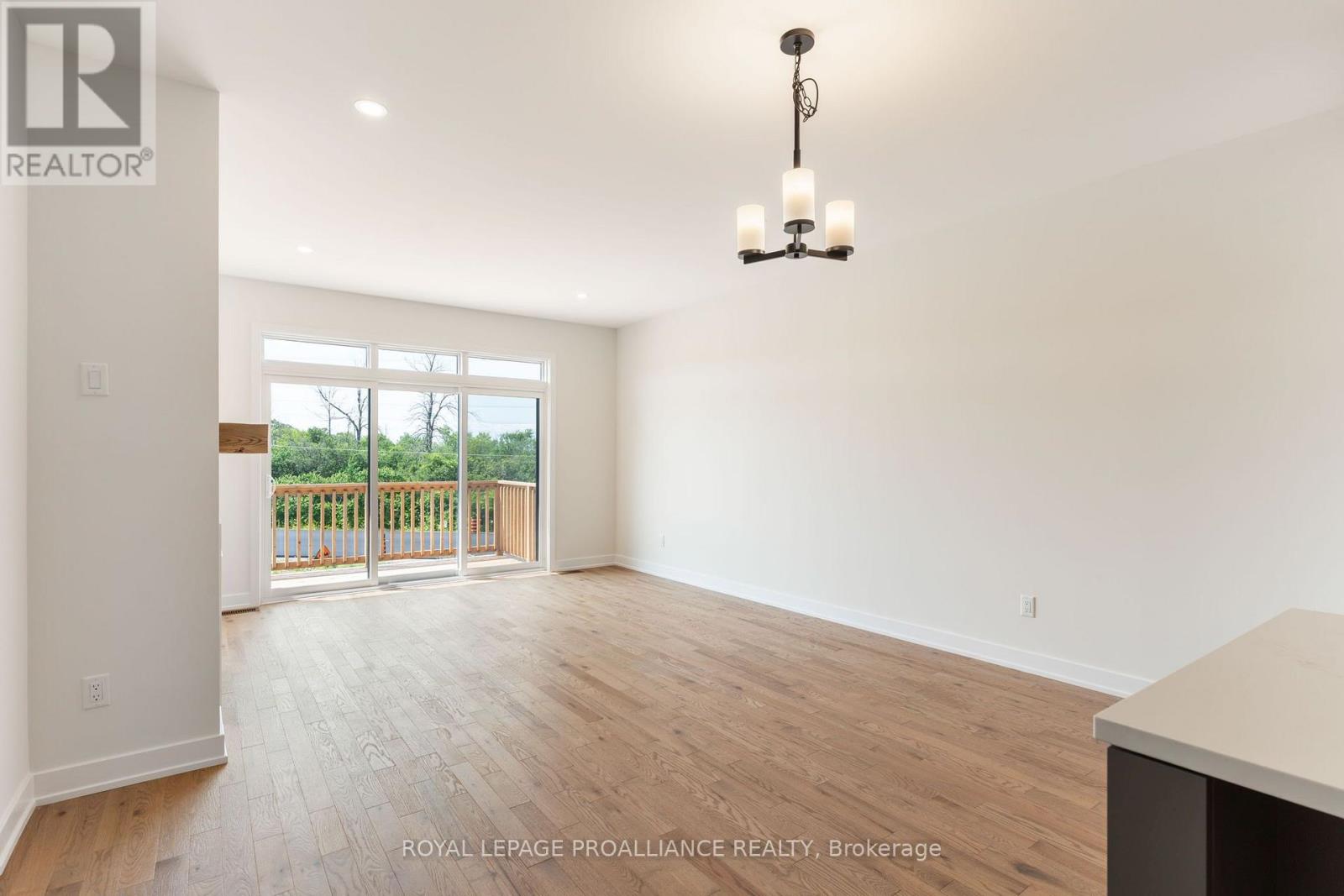 1076 MOORE STREET - Image 31