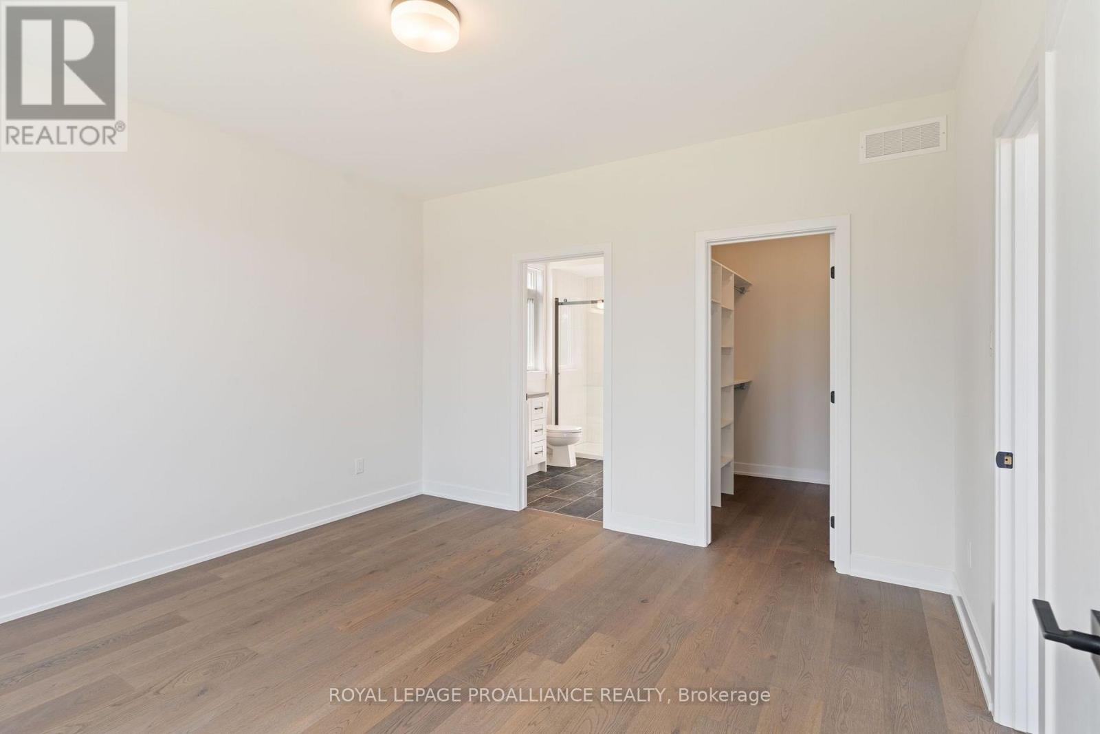 1054 TURNER DRIVE - Image 37