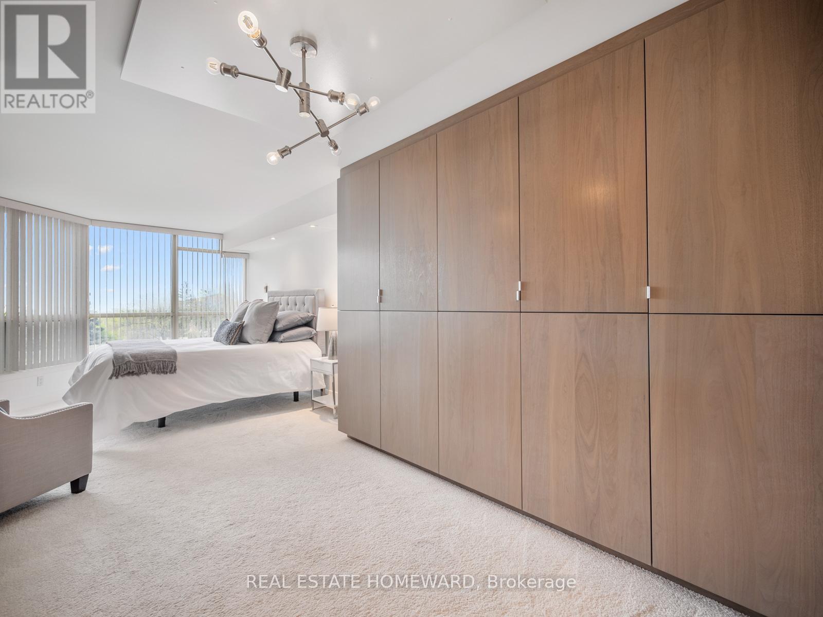 #311 20 GUILDWOOD PARKWAY - 25
