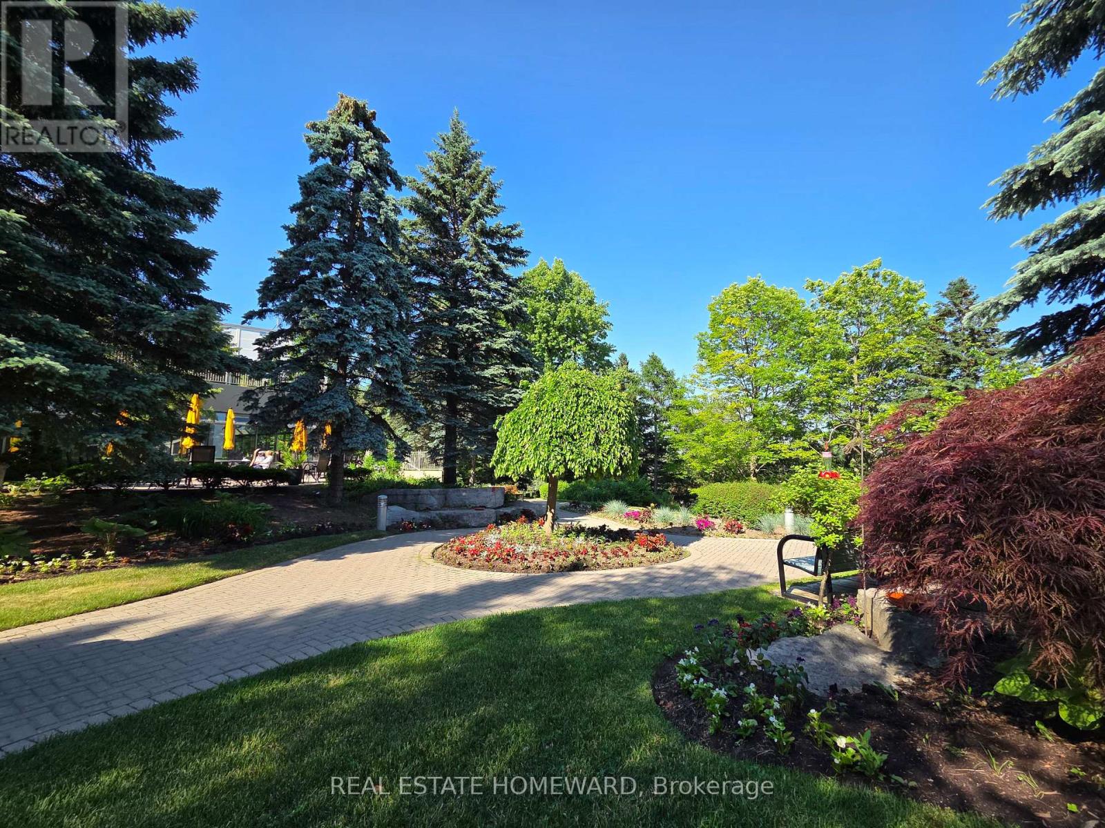 #311 20 GUILDWOOD PARKWAY - 40