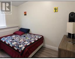 8 Banting Avenue thumbnail 14
