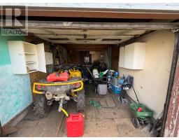 8 Banting Avenue thumbnail 17