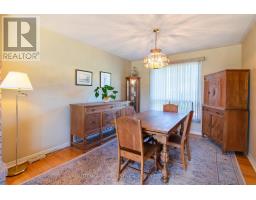 Dining room - 2114 Chantler Street, Innisfil, ON L9S1B6 Photo 7