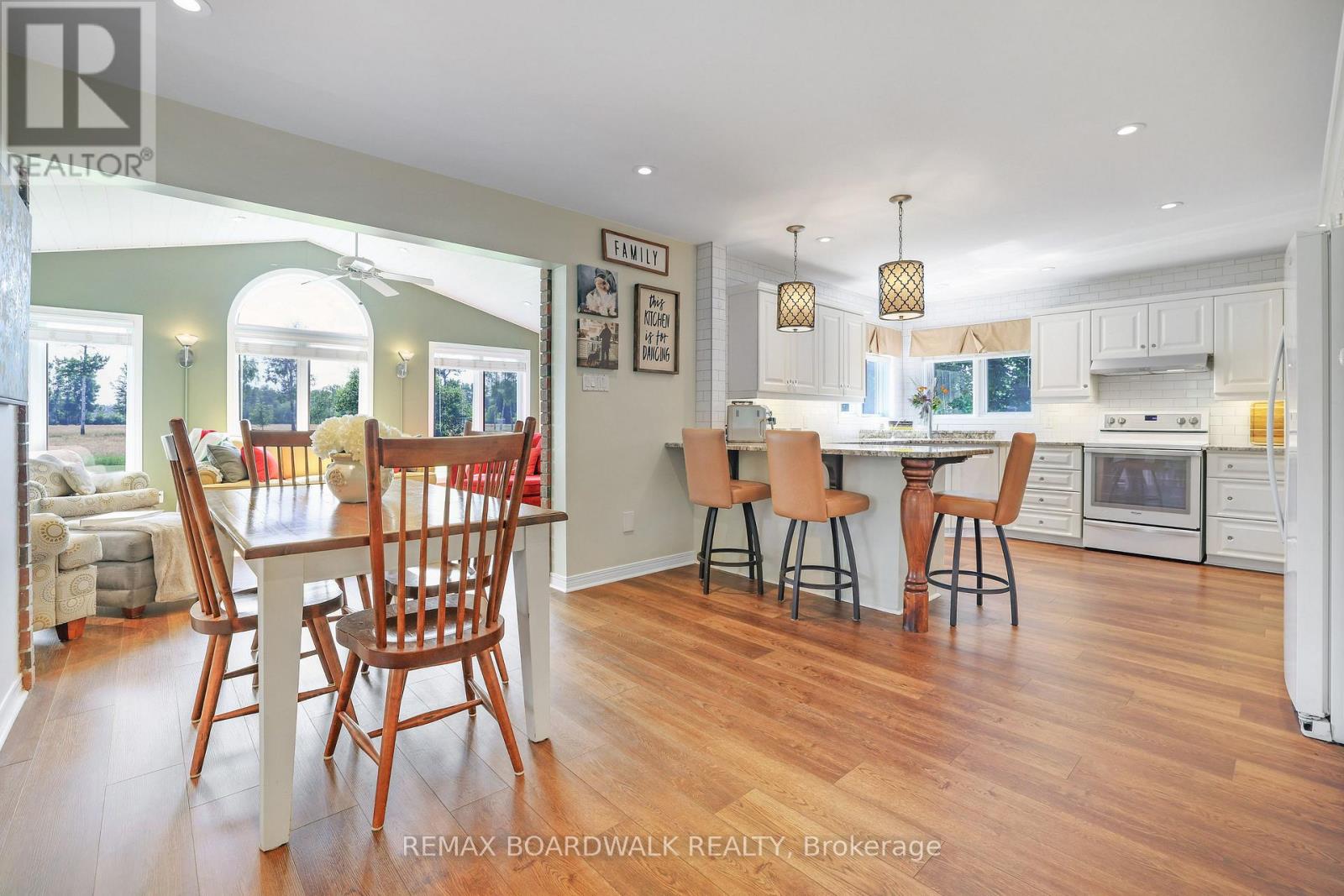 5 Bed, 4 Bath House for Sale in Ottawa – 1375 MARCH VALLEY ROAD MARCH VALLEY ROAD, Ottawa – MLS# X13643312 - Image 9