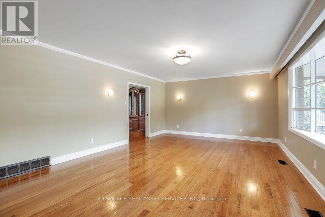 6 Bed, 4 Bath House for Rent in Ottawa – 1371 KILBORN AVENUE, Ottawa – MLS# X13643302 - Image 11