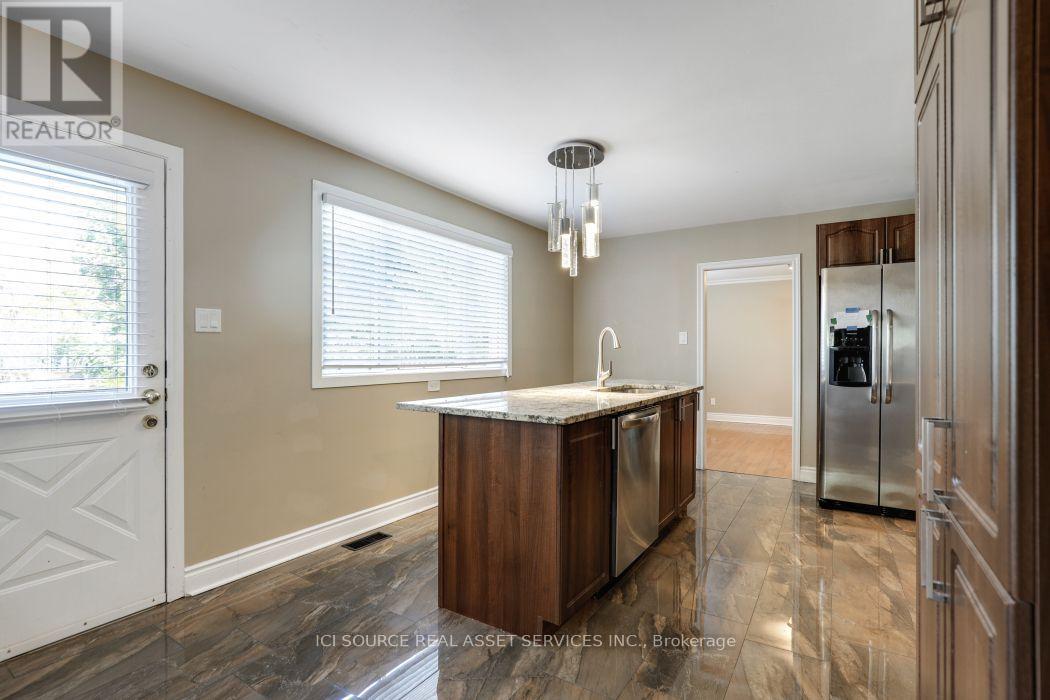 6 Bed, 4 Bath House for Rent in Ottawa – 1371 KILBORN AVENUE, Ottawa – MLS# X13643302 - Image 14