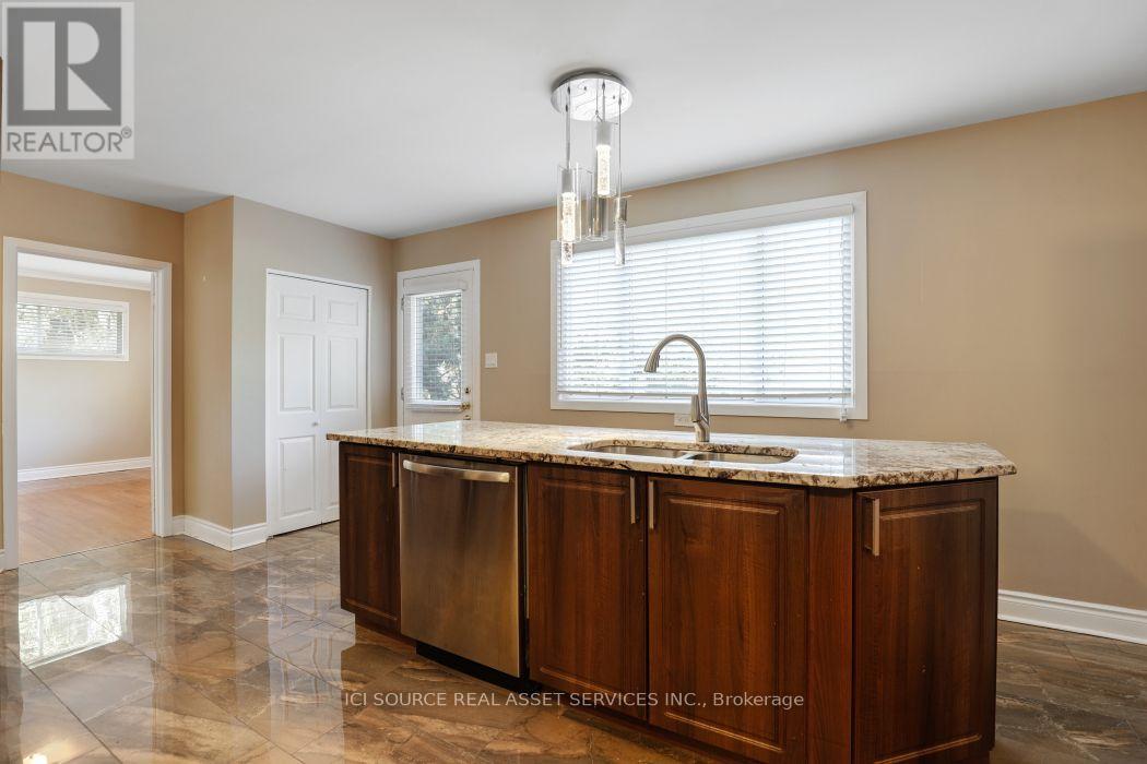 6 Bed, 4 Bath House for Rent in Ottawa – 1371 KILBORN AVENUE, Ottawa – MLS# X13643302 - Image 17
