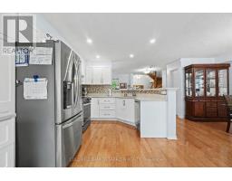 Bathroom - 2020 Breezewood Street, Ottawa, ON K4A4S6 Photo 10