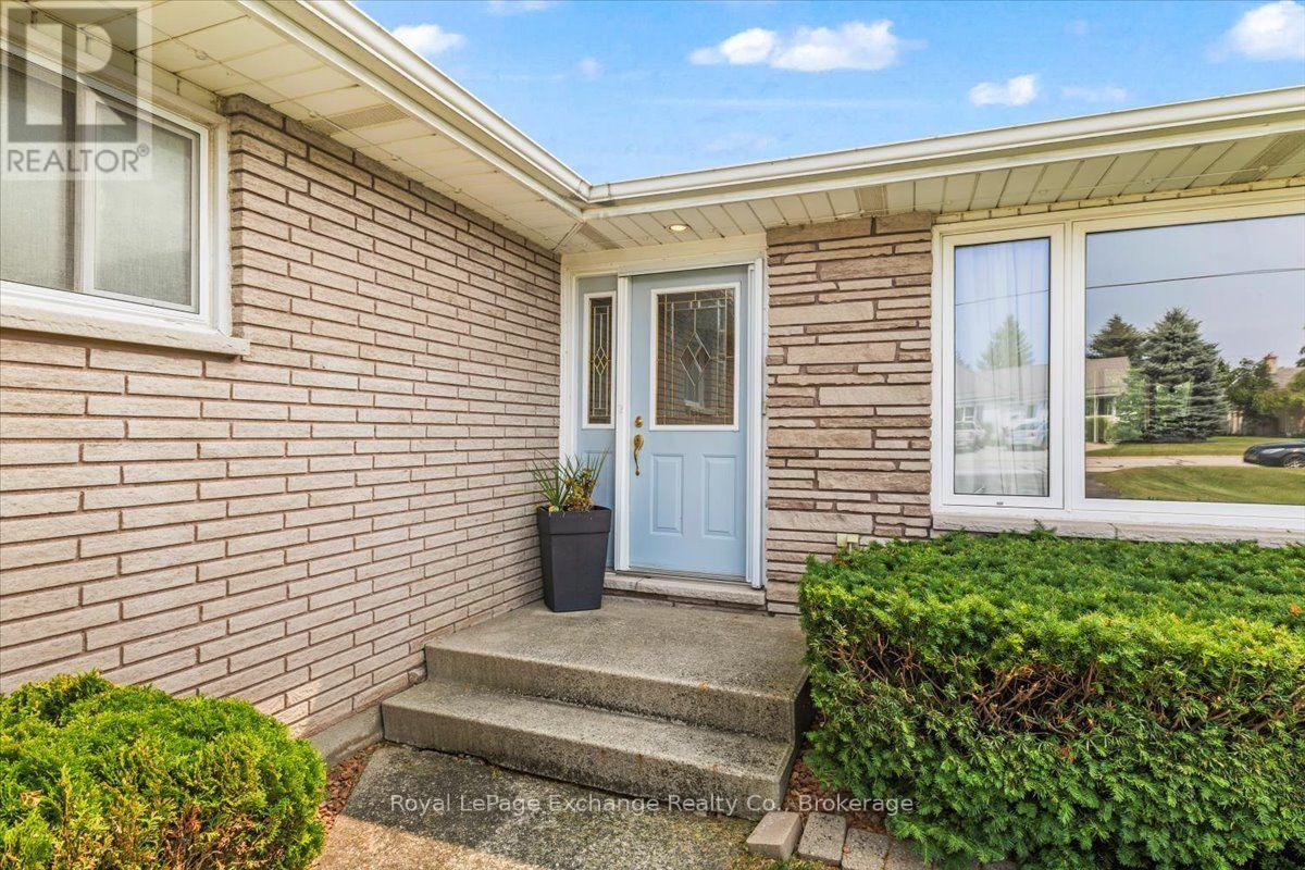 377 PRINCES STREET S - Image 5