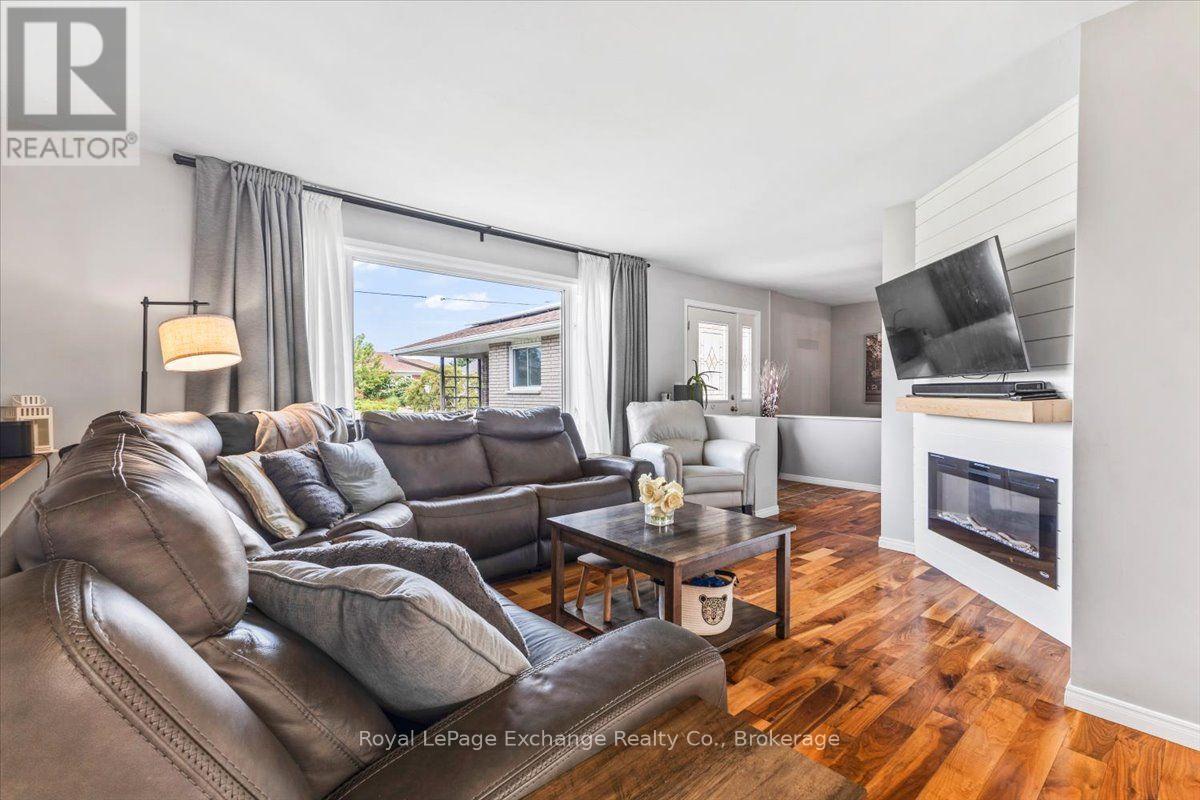 377 PRINCES STREET S - 7