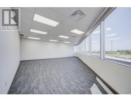 617 - 105 Gordon Baker Road, Toronto, ON M2H3P8 Photo 17