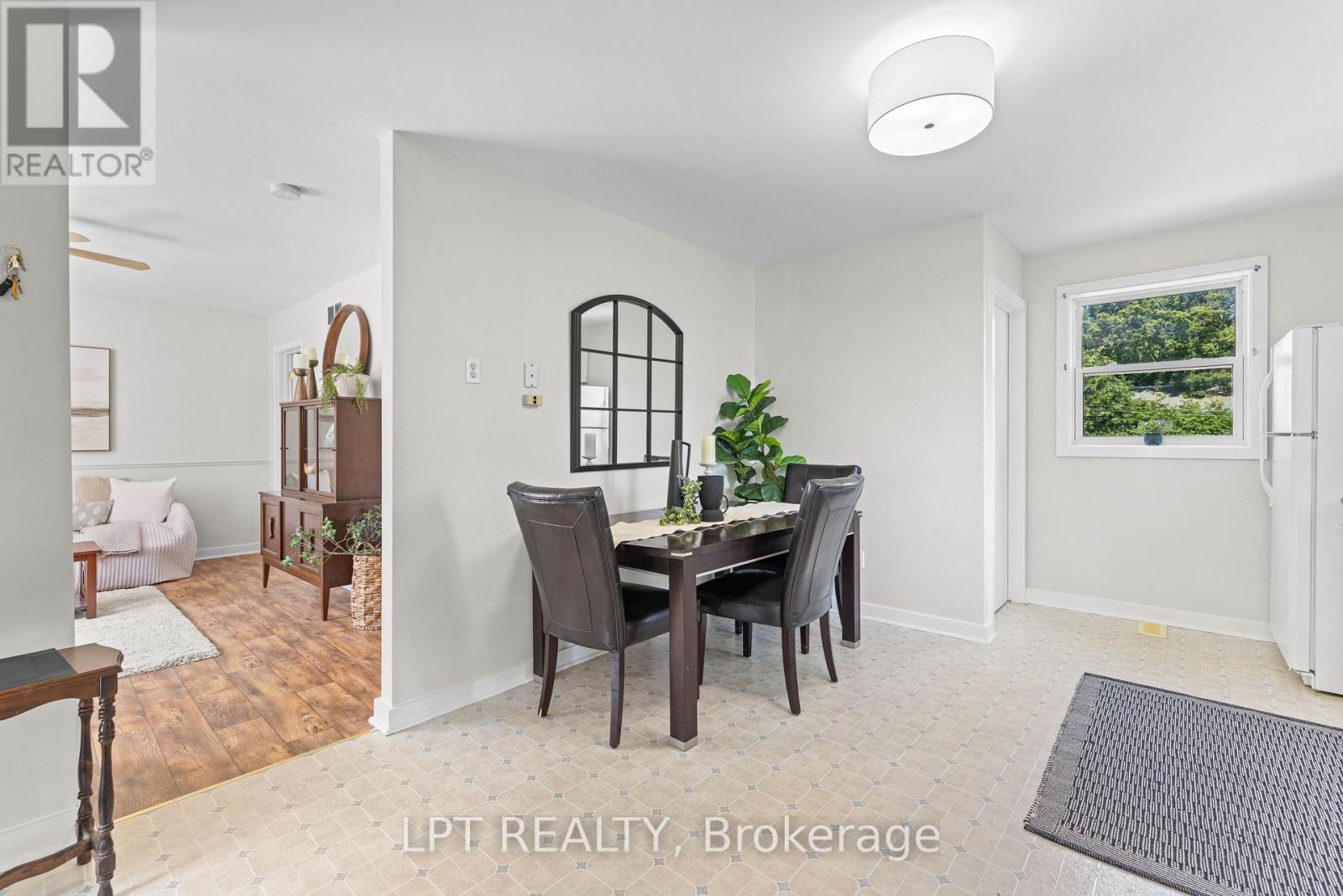 77 MUNRO ST WEST STREET W - 11
