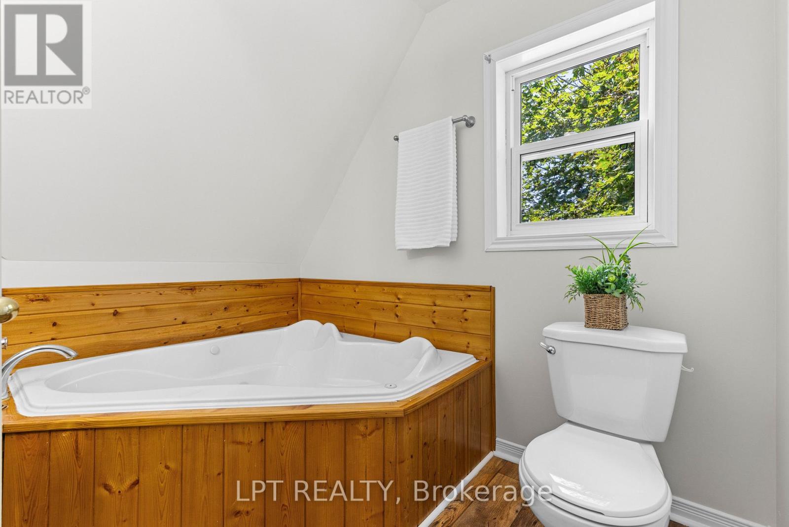 77 MUNRO ST WEST STREET W - 27