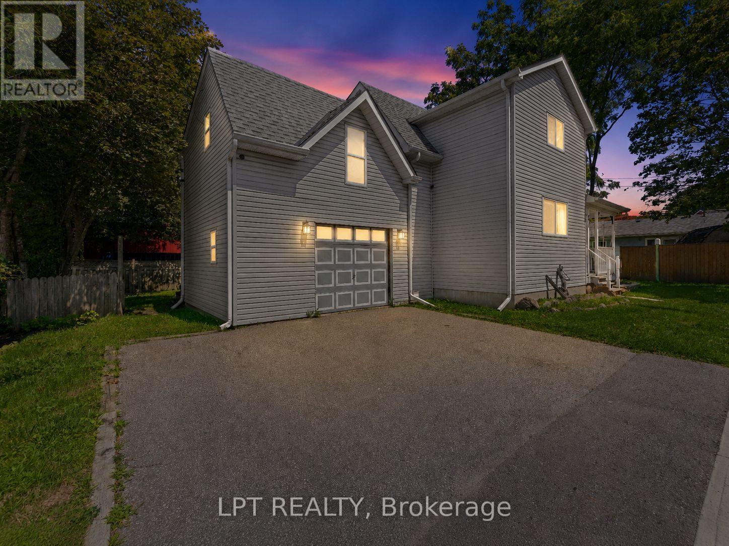 77 MUNRO ST WEST STREET W - 6