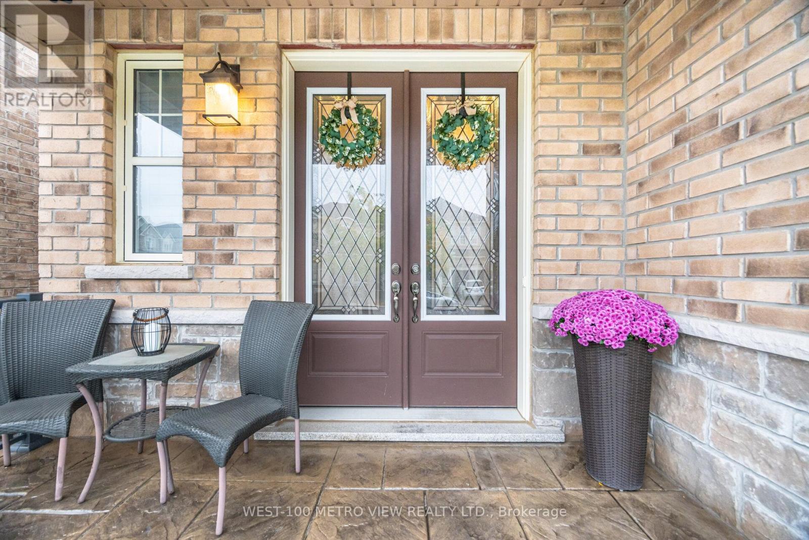 4 IVOR CRESCENT - 3