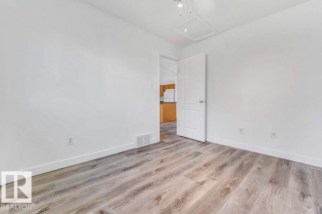4812 148 AV NW - 21