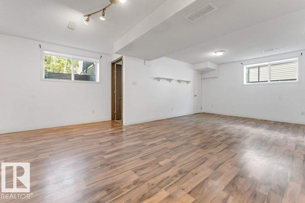 4812 148 AV NW - 32